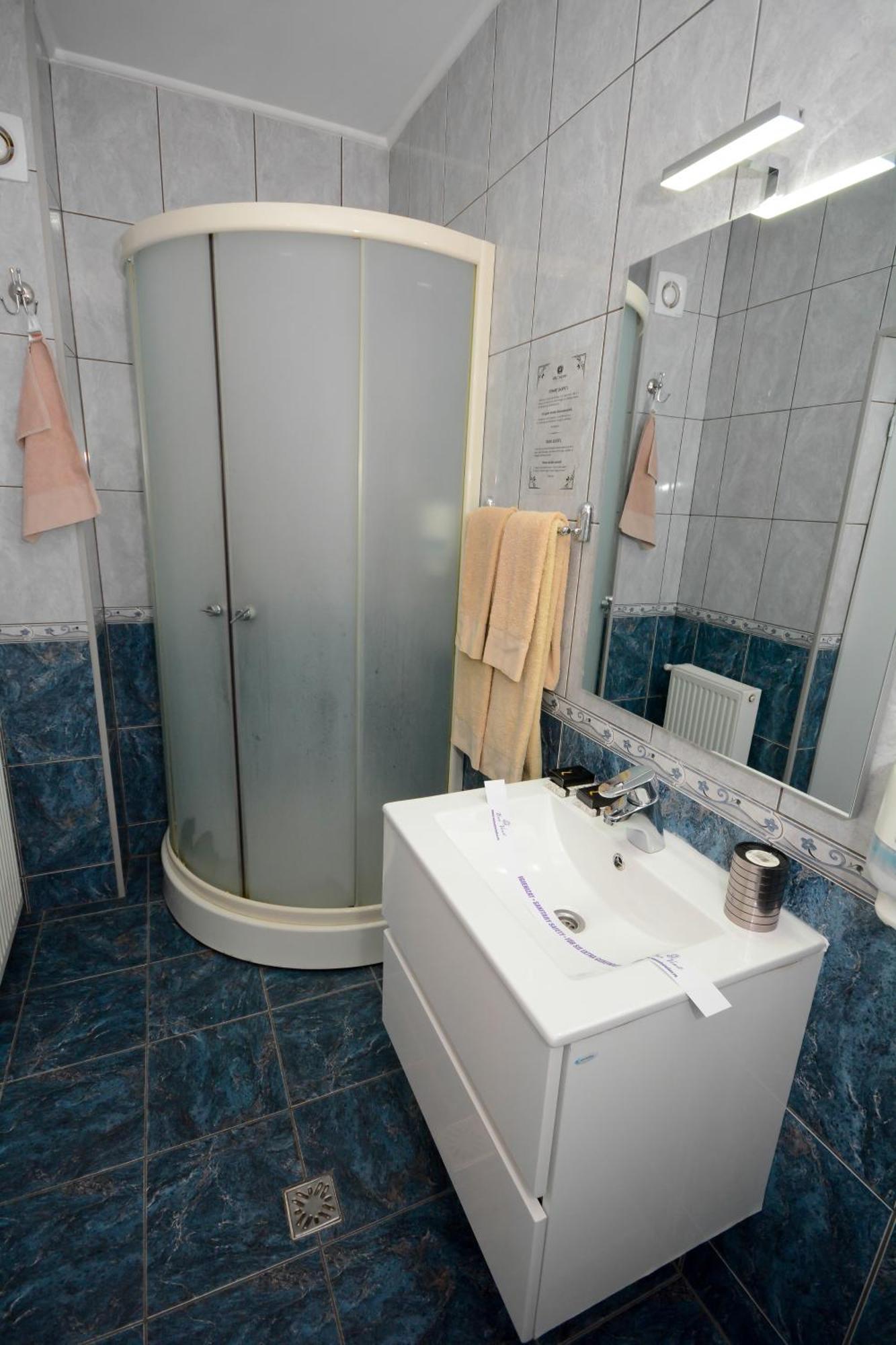 Hotel Andre'S Craiova Extérieur photo