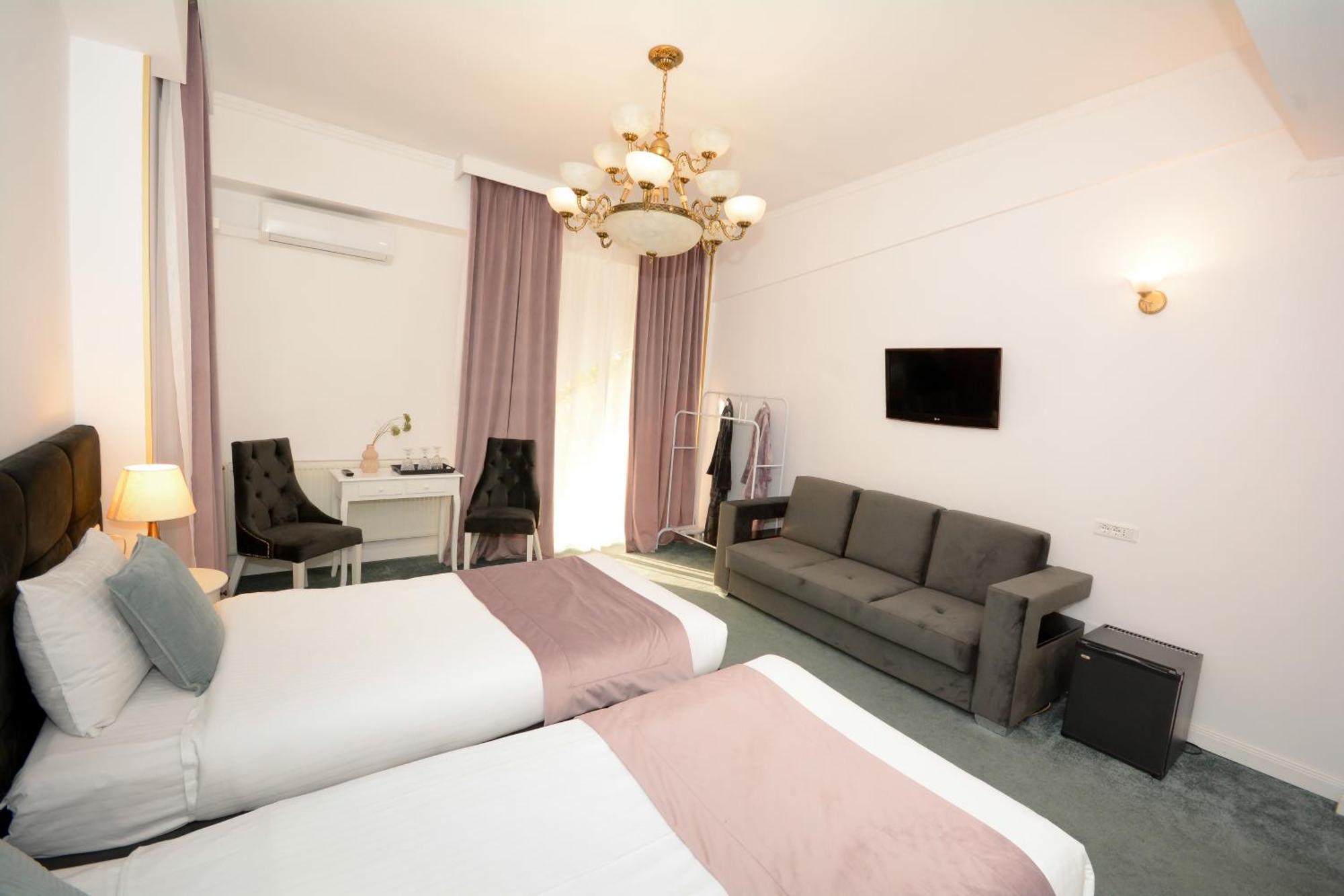 Hotel Andre'S Craiova Extérieur photo