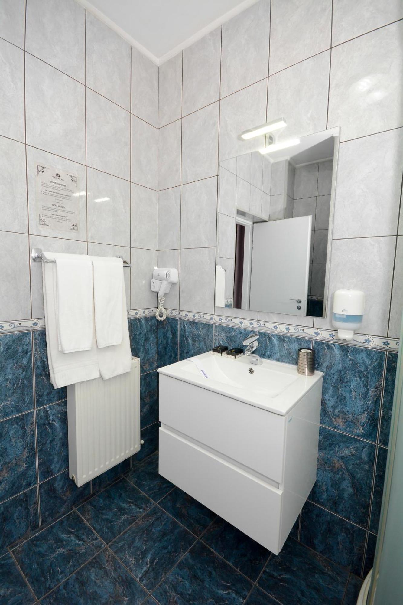 Hotel Andre'S Craiova Extérieur photo