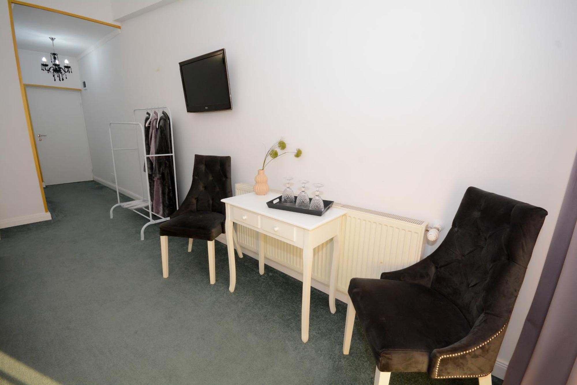 Hotel Andre'S Craiova Extérieur photo